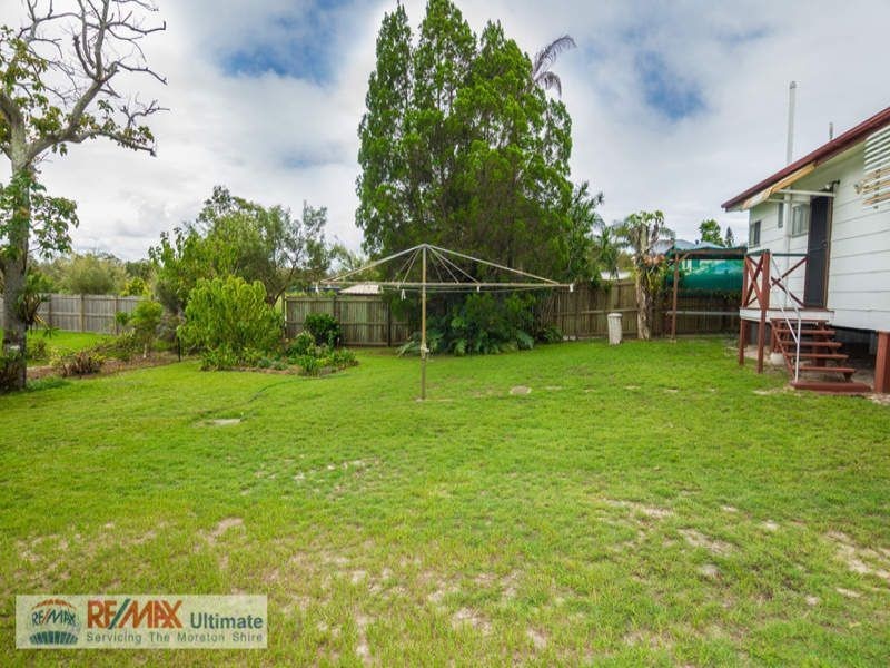 18 Bishop Road, Beachmere QLD 4510