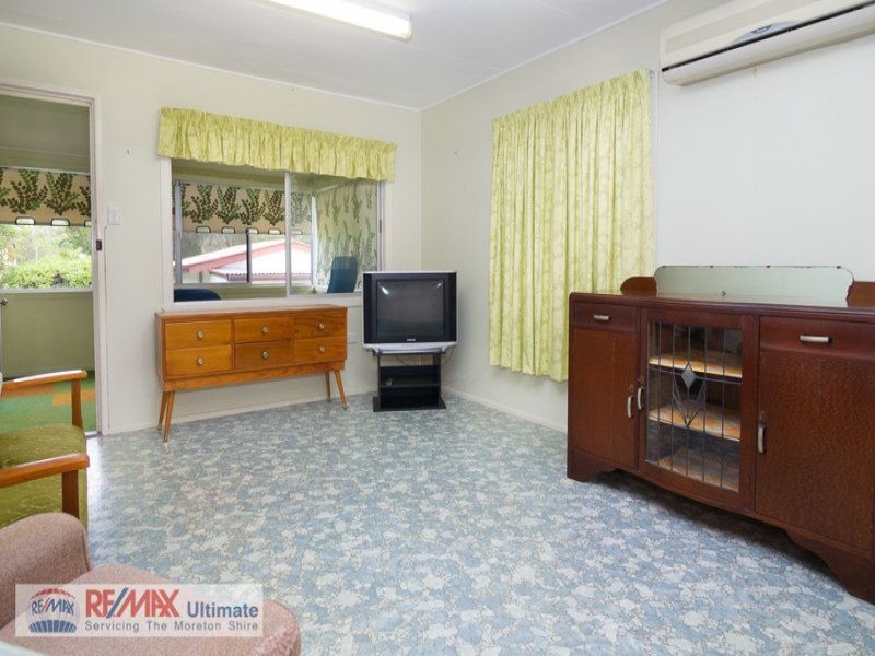 18 Bishop Road, Beachmere QLD 4510
