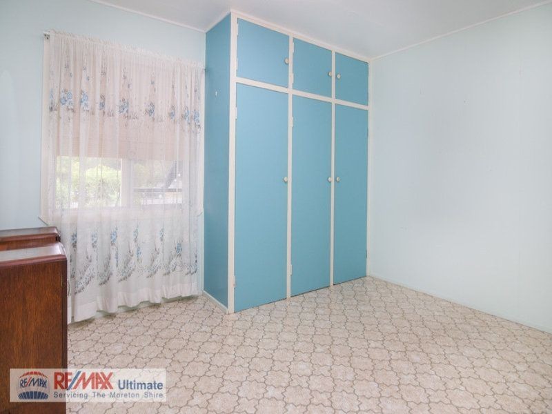 18 Bishop Road, Beachmere QLD 4510