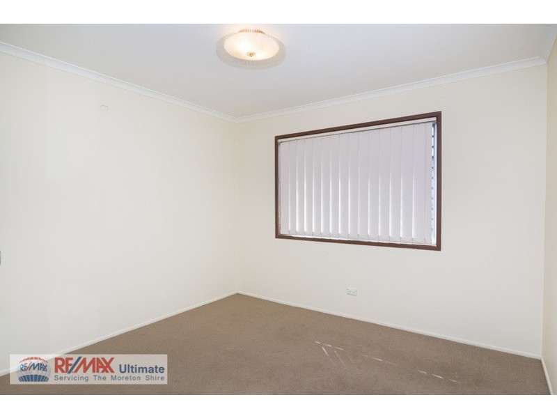 10  Egan Avenue, Beachmere QLD 4510