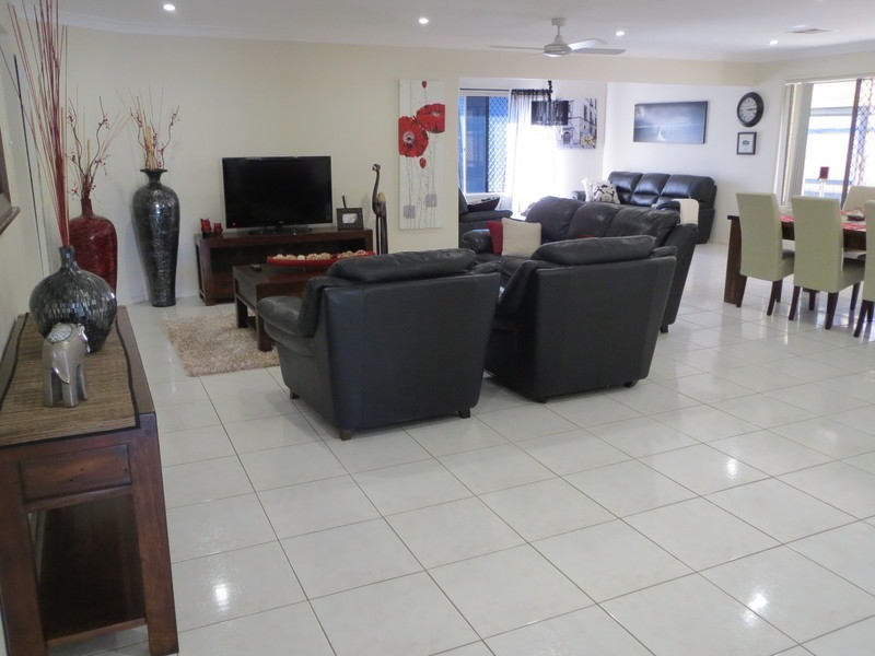 6 Huron Place, Narangba QLD 4504