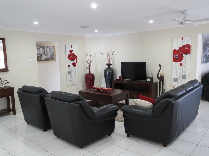 6 Huron Place, Narangba QLD 4504
