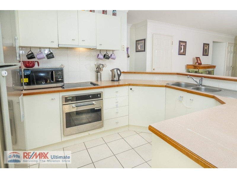 100 Coach Rd West, Morayfield QLD 4506
