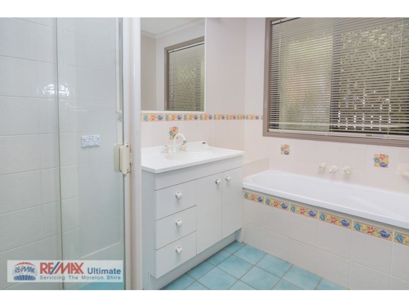 10 Topknot Court, Narangba QLD 4504
