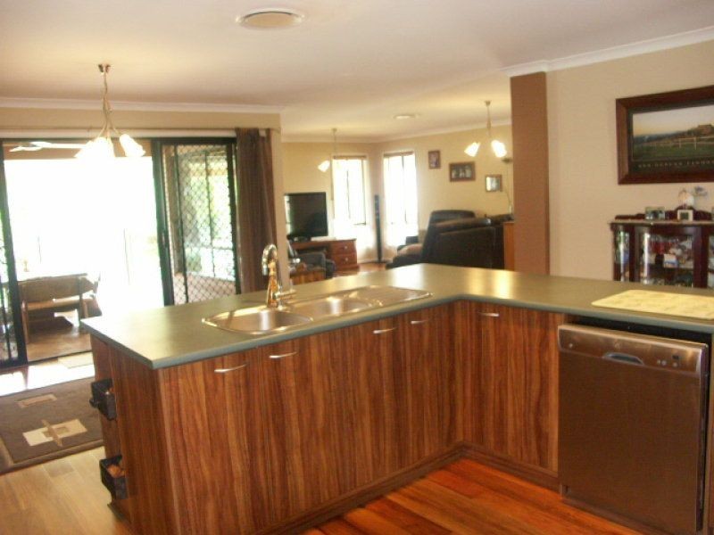 11-13 Eureka Crt, Wamuran QLD 4512