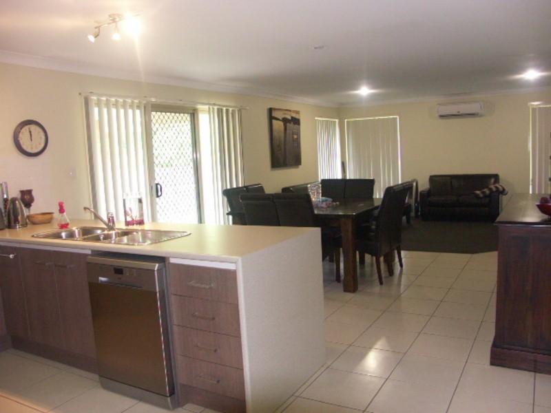 84 Woodrose, Morayfield QLD 4506