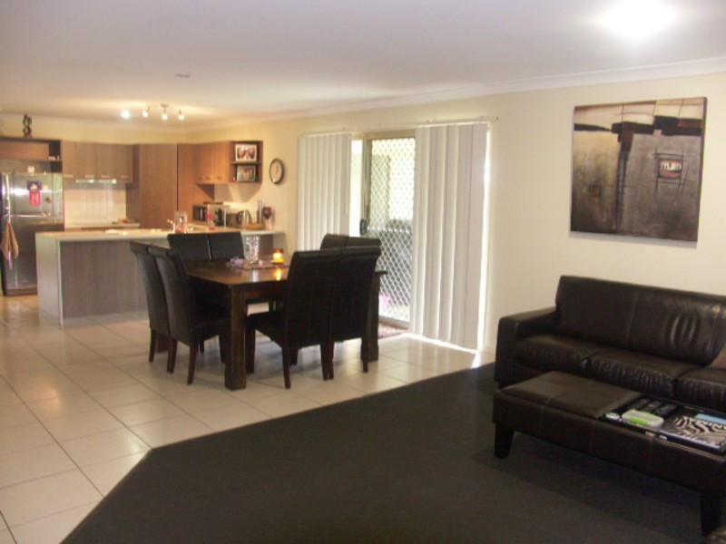 84 Woodrose, Morayfield QLD 4506