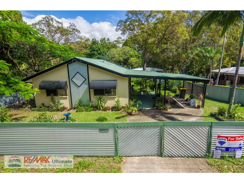 86 Bishop Road, Beachmere QLD 4510
