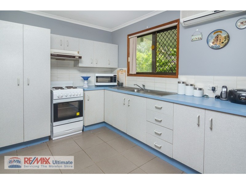 86 Bishop Road, Beachmere QLD 4510