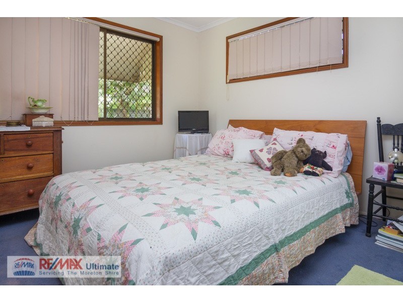 86 Bishop Road, Beachmere QLD 4510