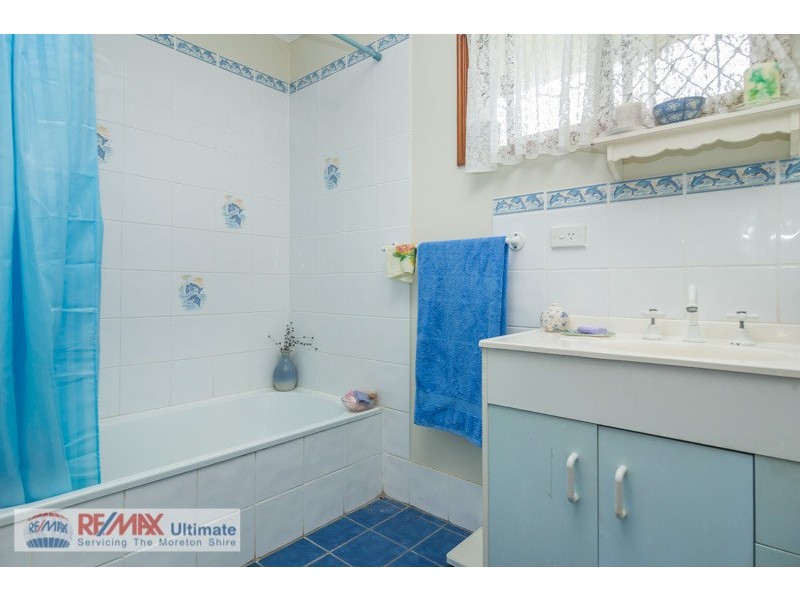 86 Bishop Road, Beachmere QLD 4510