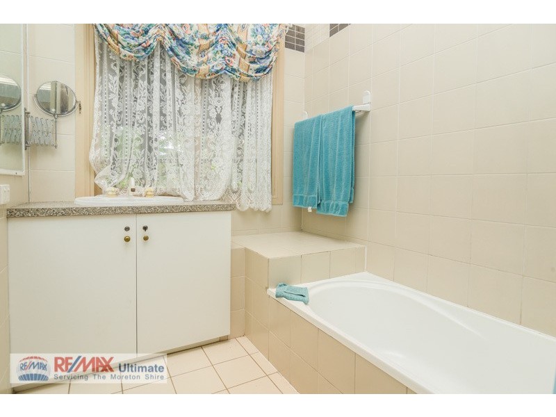 25 Bellay Road, Beachmere QLD 4510