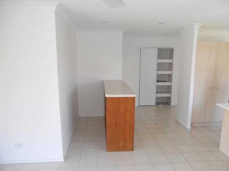 7 Hollywood Ave, Bellmere QLD 4510