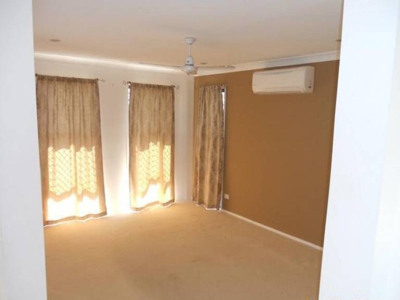 7 Hollywood Ave, Bellmere QLD 4510