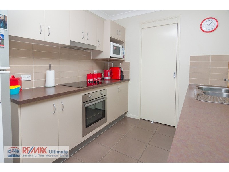 1/6 Eugenia Avenue, Rothwell QLD 4022