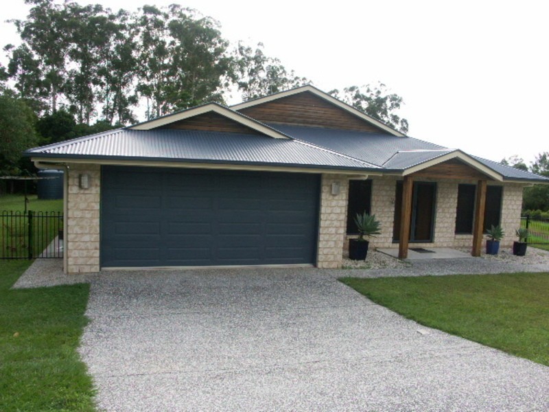 2-4  Oakey Fields Court, Burpengary QLD 4505