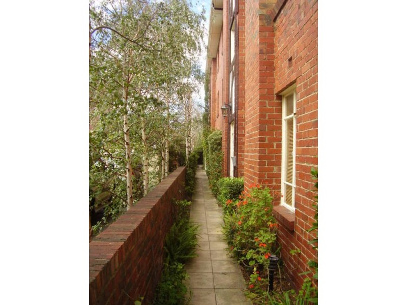 11/98 Park Street, St Kilda West VIC 3182
