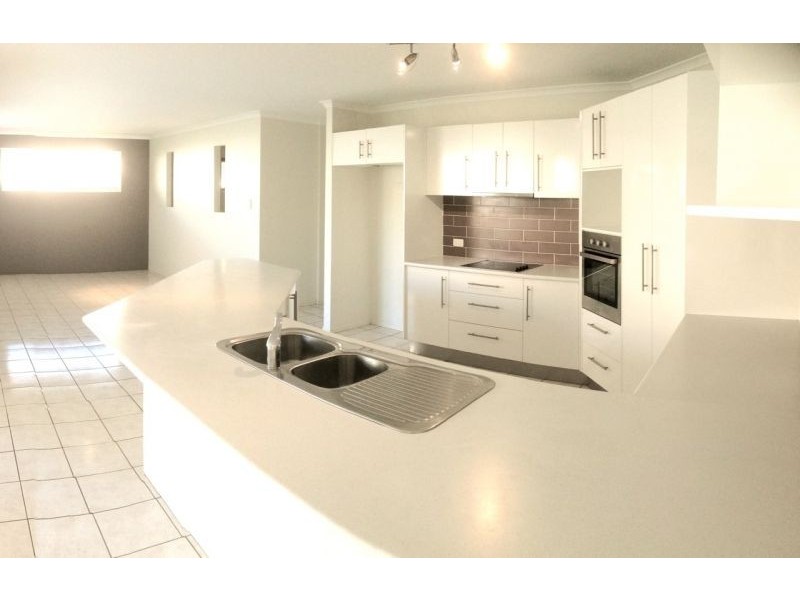 12 Paynters Pocket Avenue, Palmwoods QLD 4555