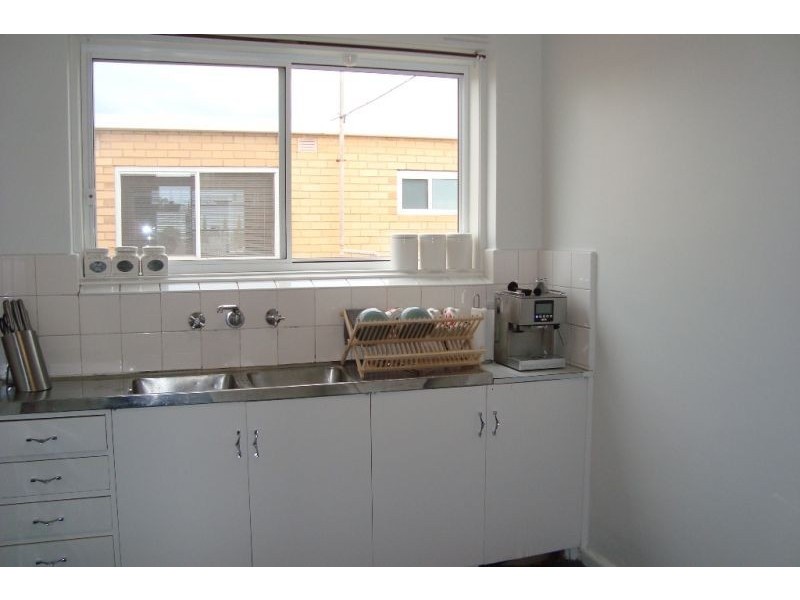 9/3 Lewis Street, Kingsville VIC 3012