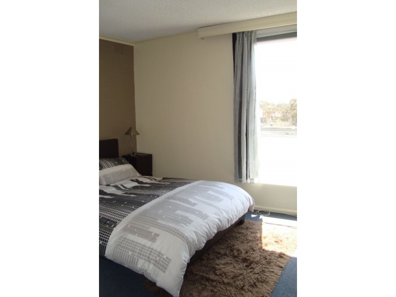 9/3 Lewis Street, Kingsville VIC 3012