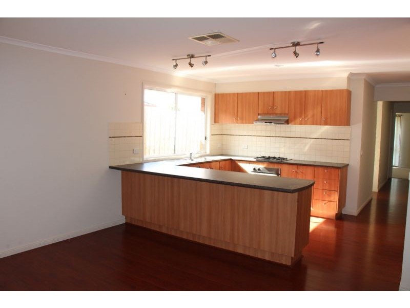 9 Sharpe Street, Hillside VIC 3037