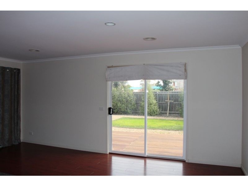 9 Sharpe Street, Hillside VIC 3037