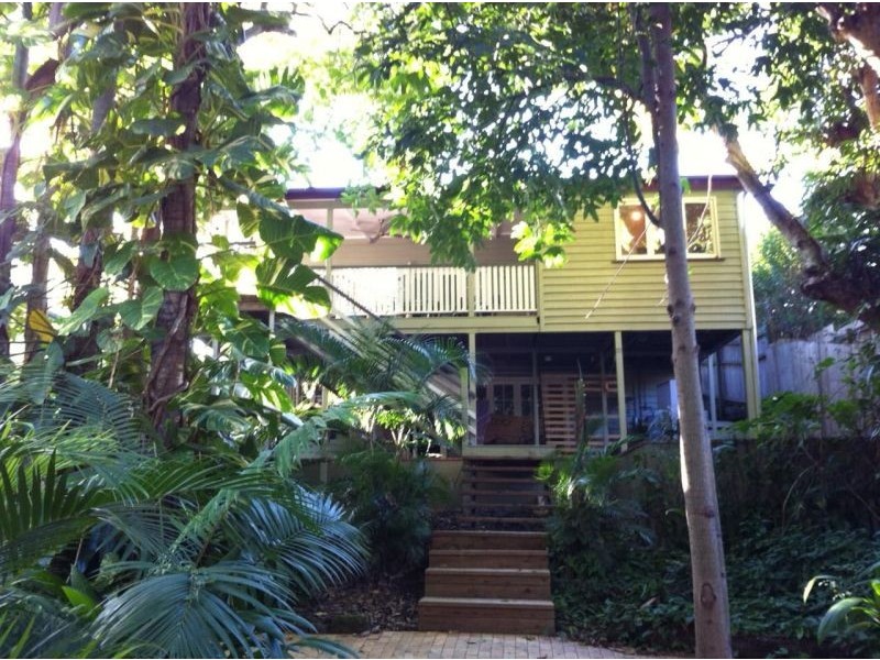 16 Dawson Street, Wooloowin QLD 4030