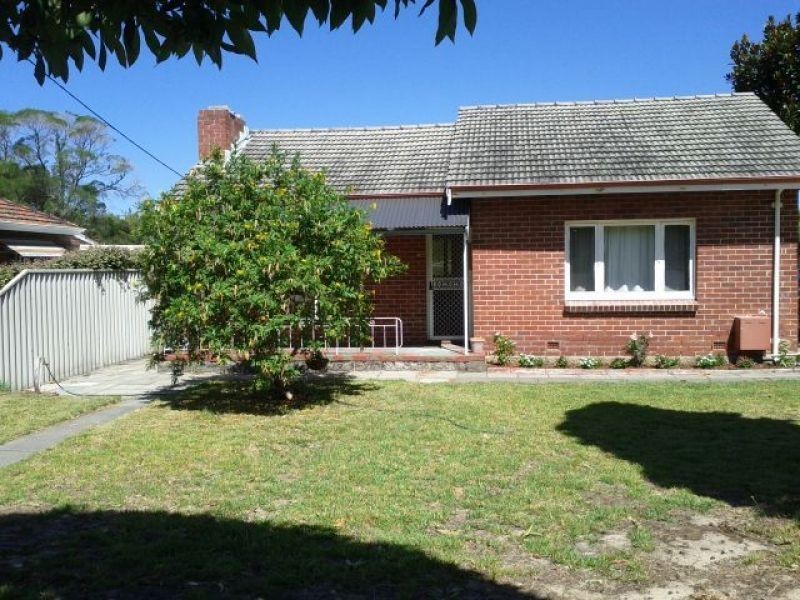 12 Selby Street, Thornlie WA 6108