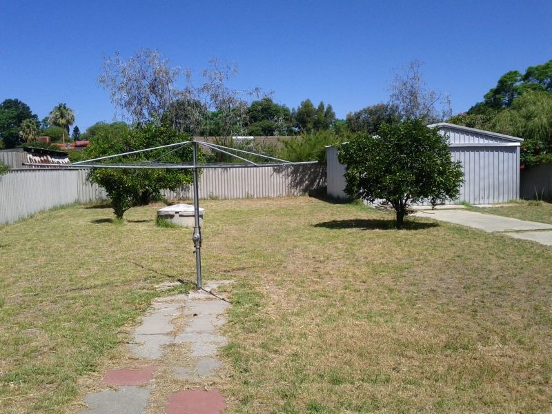 12 Selby Street, Thornlie WA 6108