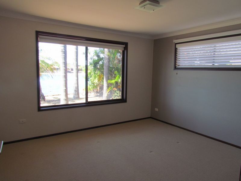 37 Diplacus Drive, Palm Beach QLD 4221