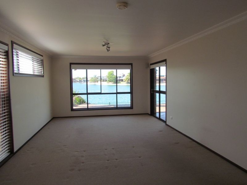 37 Diplacus Drive, Palm Beach QLD 4221