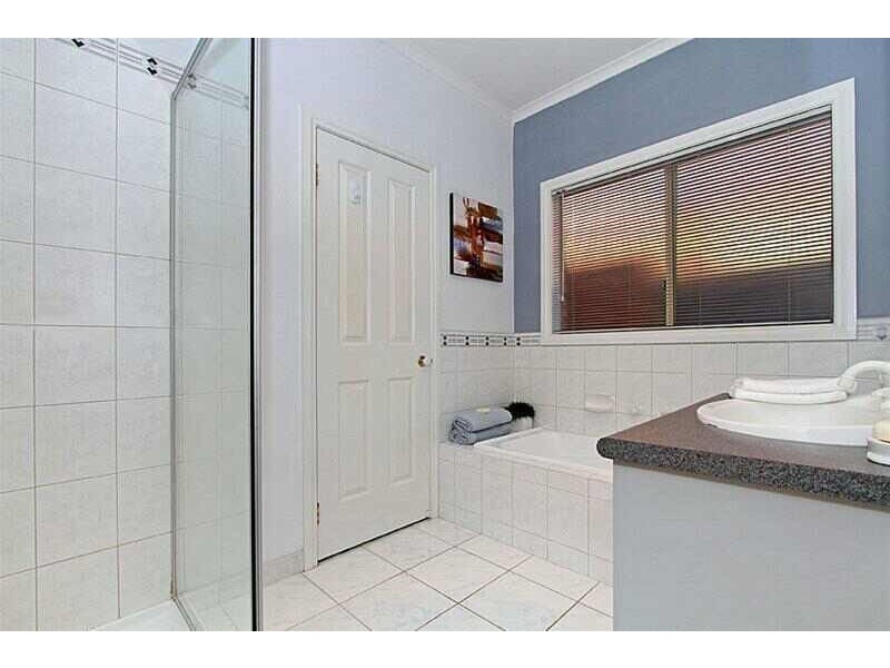 19 Community Crescent, South Morang VIC 3752