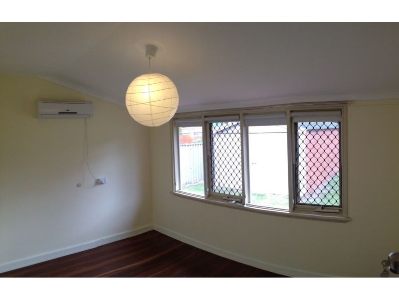 102 Manning Road, Manning WA 6152