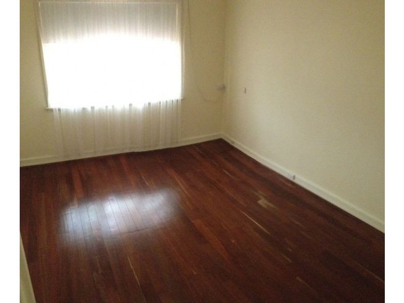 102 Manning Road, Manning WA 6152