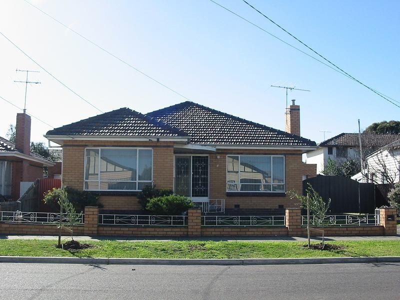 8 Chatfield Street, Kingsville VIC 3012