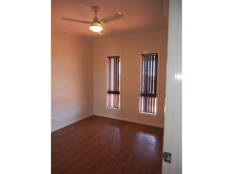 39 Daniels Dr, Newman WA 6753