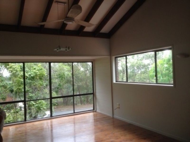 2 The Crescent, Ashmore QLD 4214
