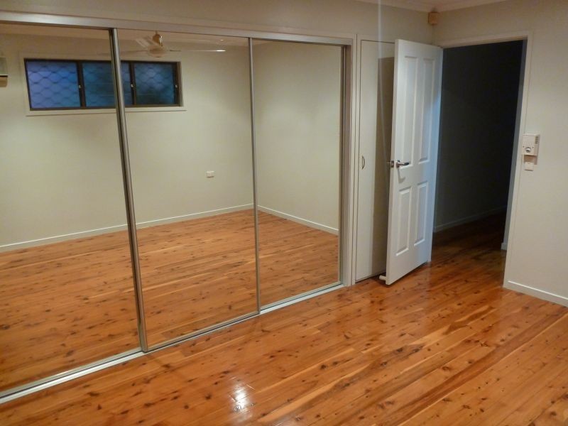 2 The Crescent, Ashmore QLD 4214