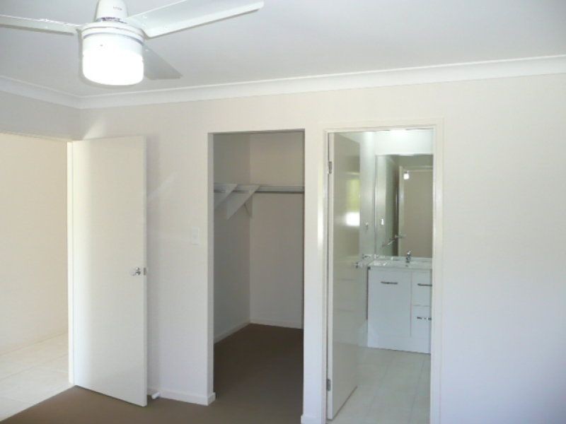 8 Gascoyne Street, Pacific Pines QLD 4211