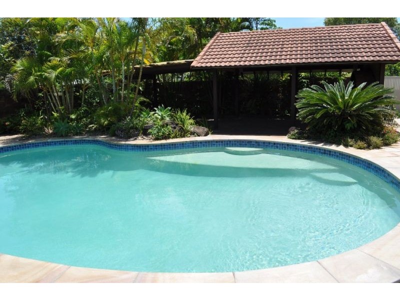 13 Gretel Drive, Mermaid Waters QLD 4218