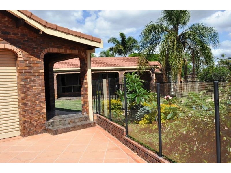 13 Gretel Drive, Mermaid Waters QLD 4218