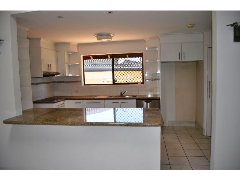 13 Gretel Drive, Mermaid Waters QLD 4218