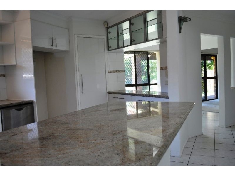 13 Gretel Drive, Mermaid Waters QLD 4218
