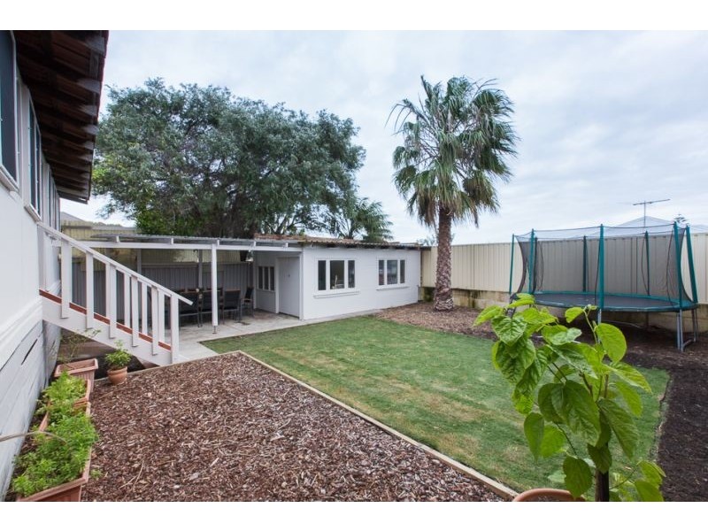 39 Bailey Street, Trigg WA 6029