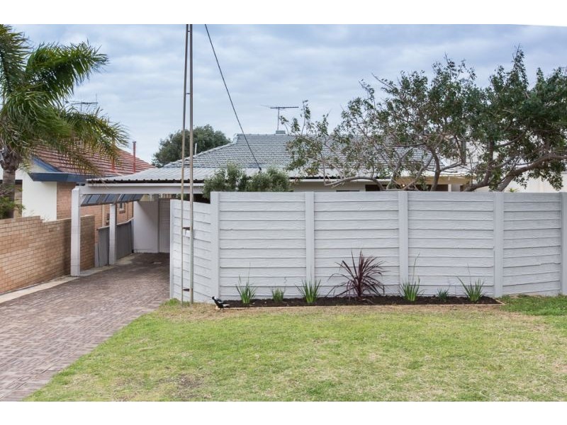 39 Bailey Street, Trigg WA 6029