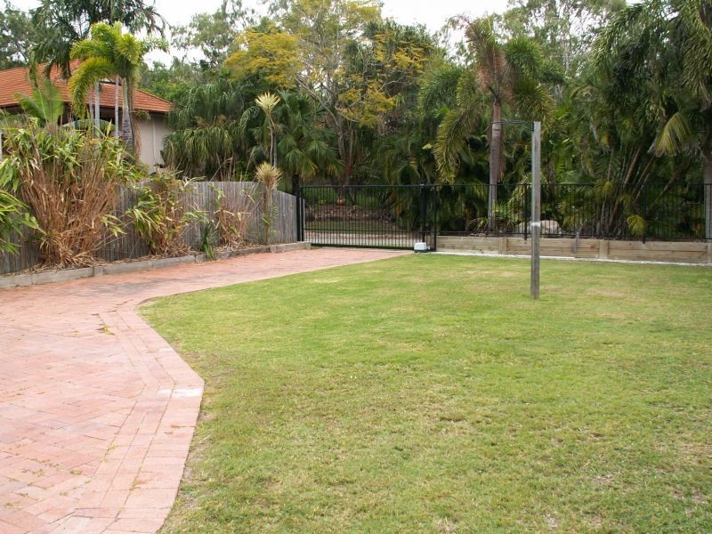 2 Skudutis Place, Dolphin Heads QLD 4740