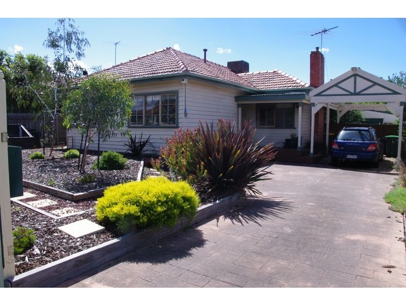 16 Bardsley Street, Sunshine West VIC 3020