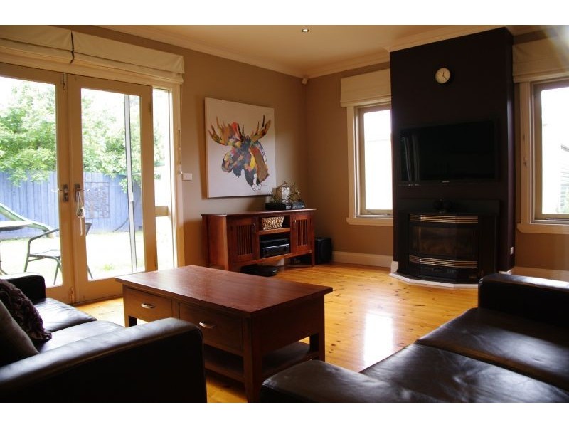 16 Bardsley Street, Sunshine West VIC 3020