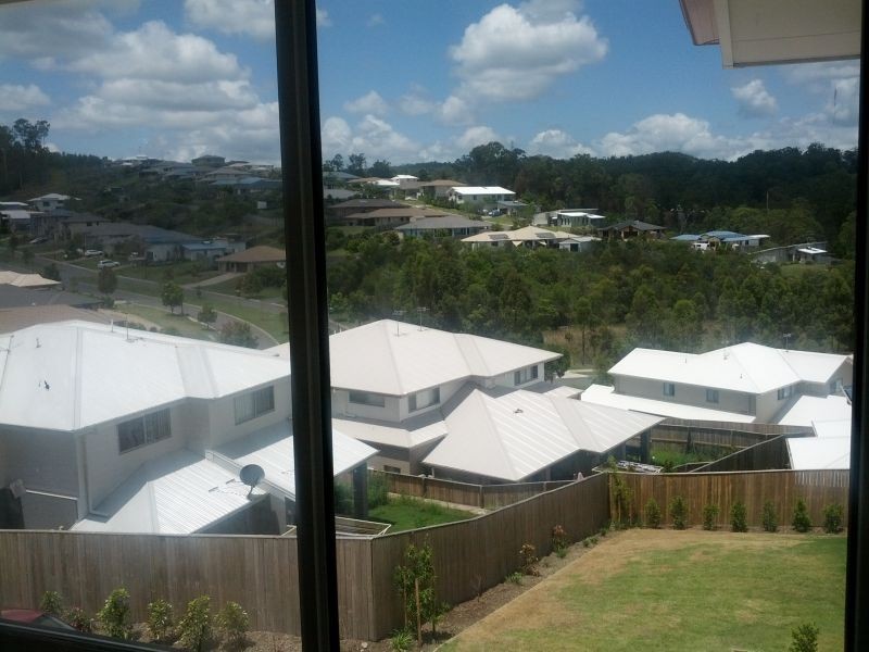 43 Springwood Avenue, Pacific Pines QLD 4211