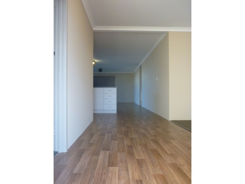 5 Narbonne Way, Piara Waters WA 6112